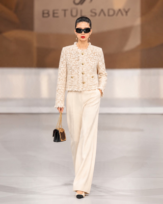 Dantel Ceket - defile