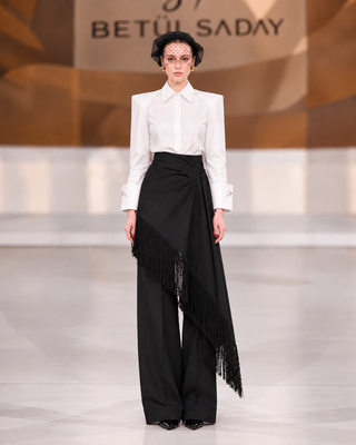 Püsküllü Pantolon - defile